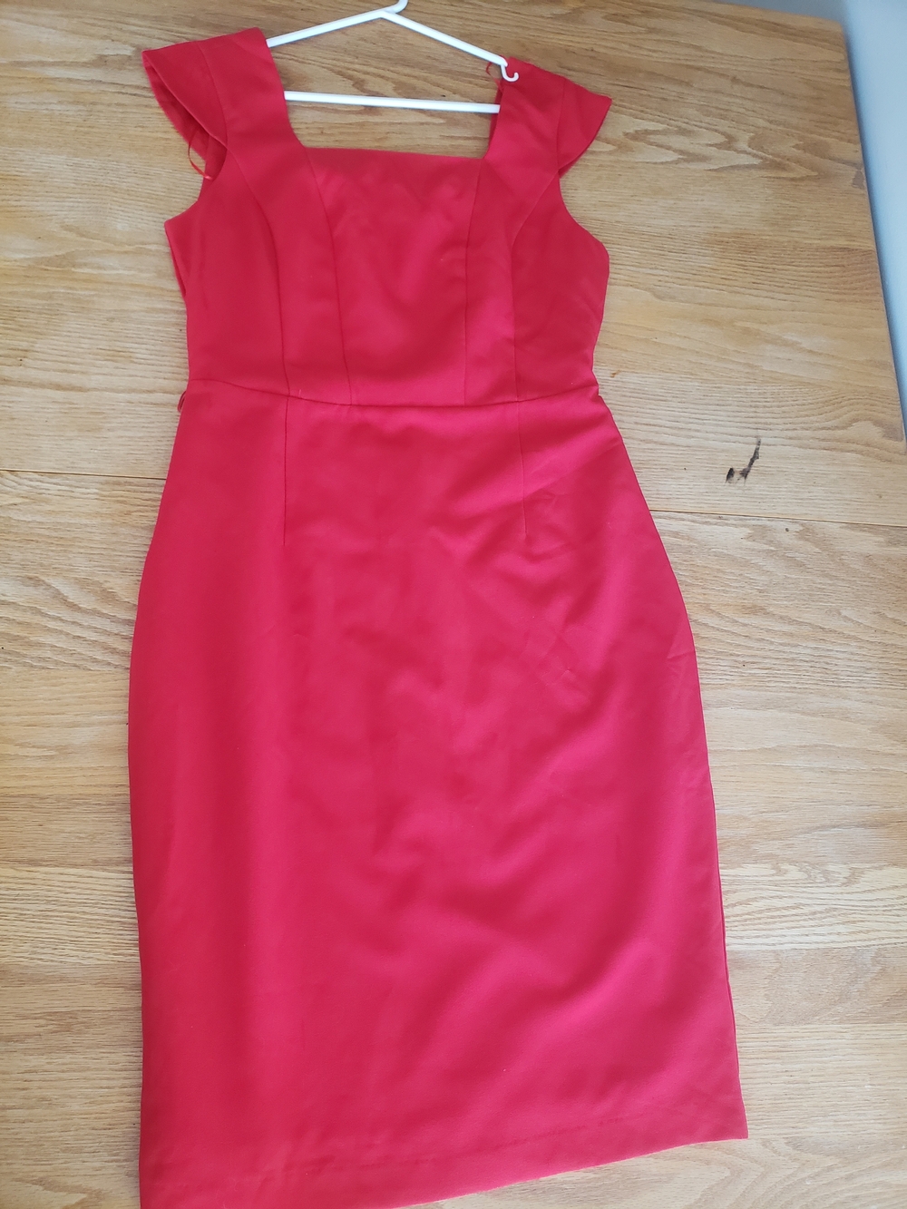 Suzy Shier Red Cap-Sleeve Midi Sheath Dress